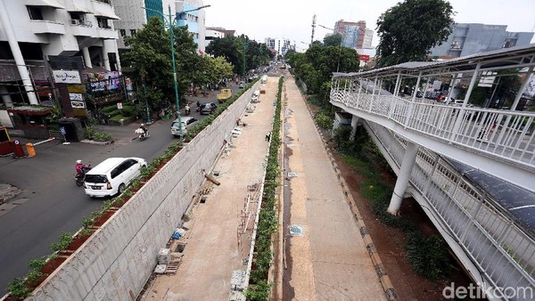 Pembangunan Underpass Matraman Tak Kunjung Rampung