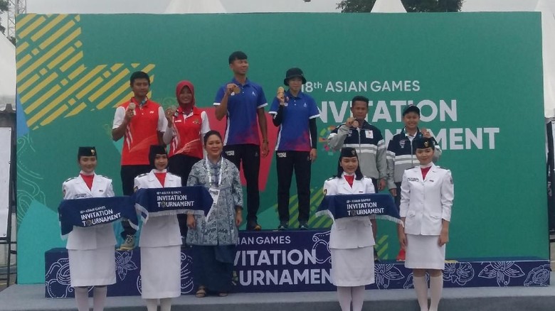 Riau Ega-Diananda Raih Perak, Rizaldi-Nina Tuai Perunggu Riau Ega-Diananda Raih Perak, Rizaldi-Nina Tuai Perunggu