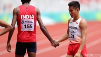 Jinson Johnson mendapat ucapan selamat.