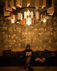 Interior yang serba buku (Book and bed/Facebook)