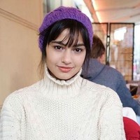 Kareena Kaur merupakan putri pertama dari suami Bunga Zainal, Sukhdev Singh, yang di kenal sebagai produser film. Foto: Instagram