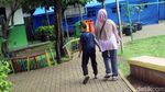 Kisah Ojek Cinta Suharti untuk Anaknya yang Spesial