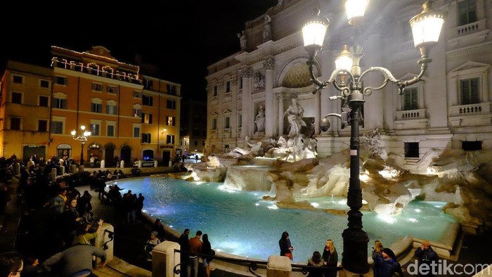 Air Mancur Trevi Trevi Fountain di Roma, Italia