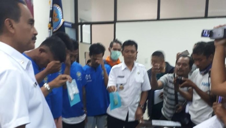 Diduga Kurir Narkoba, Sipir Lapas Kerobokan Ditangkap BNNP Bali Diduga Kurir Narkoba, Sipir Lapas Kerobokan Ditangkap BNNP Bali