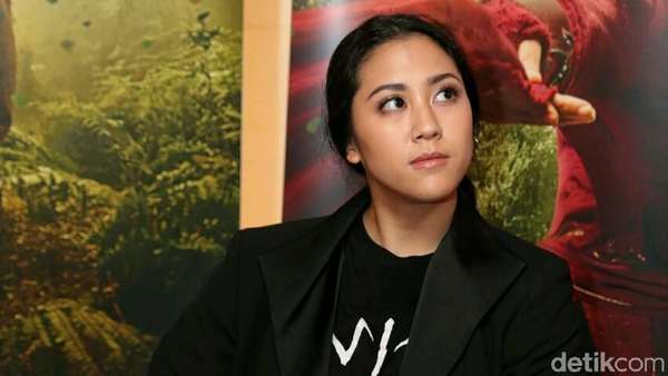 Sherina Munaf si Anggini di Wiro Sableng Sherina Munaf si Anggini di Wiro Sableng