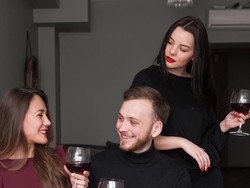 Curiga Suami Digoda Wanita Lain, Bagaimana Nasib Hubungan Kami?