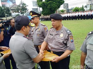 Lumpuhkan Penyerang Gereja Lidwina, Aiptu Almunir Terima Penghargaan
