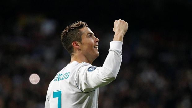 Cristiano Ronaldo menjawab kritikan dengan cara yang paling tepat, lewat torehan gol di lapangan.