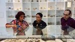Pujian Retno Saat Diajak Susi Lihat Harta Karun di Kantornya