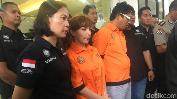 Berbeda dengan Jennifer Dunn, Ini Reaksi Roro Fitria saat Dipamerkan