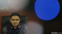 MK juga membantah bila putusan ini bertentangan dengan putusan sebelumnya. Sehingga, MK tidak terima bila dituduh inkonsistensi dalam putusannya.