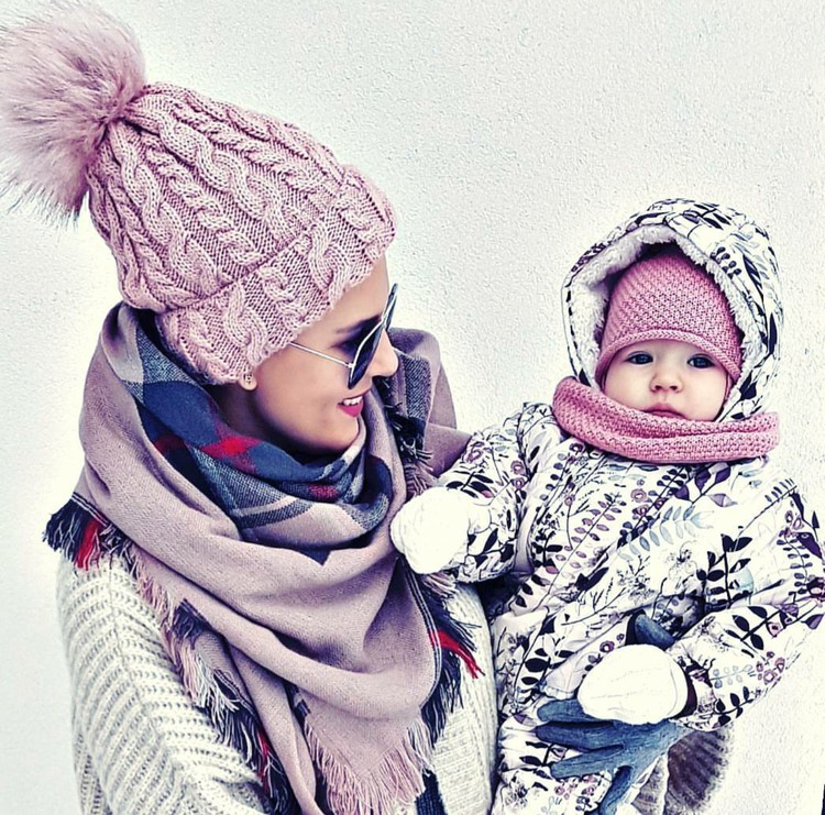 Inspirasi Gaya agar Foto Bunda dan si Gadis Cilik Makin Kece