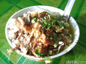 Sarapan Soto Bok Ireng yang Melegenda di Blitar, Murah dan Enak