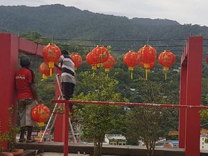 Warga Tionghoa di Papua Menyambut Imlek