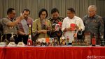 Kapolri dan 4 Menteri Musnahkan Ponsel Hingga Miras Ilegal