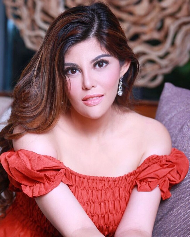 Selain itu Dita Soedarjo juga pernah terjun untuk membantu anak di yayasan sosial Lets Share dengan menanggung biaya pendidikannya. Foto: Instagram