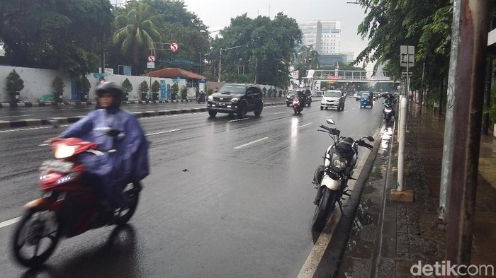 Sempat Tergenang, Air di Kawasan Gambir Sudah Surut