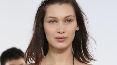Tanpa Makeup, Para Model Ini Justru Makin Cantik di Show Michael Kors
