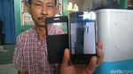 Foto: Duka Keluarga Karyawati Restoran yang Tewas Terjepit Lift