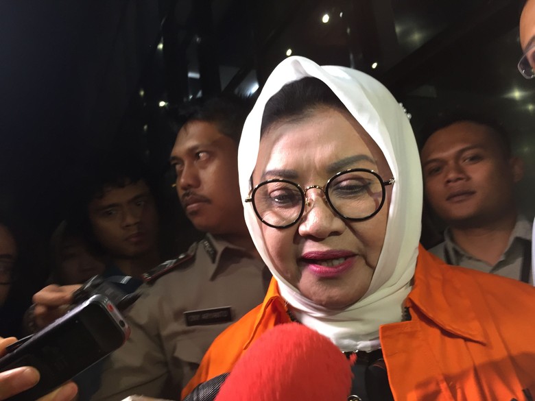 Bupati Subang Ditahan: Saya Tidak Tahu, Tiba-tiba Dijemput KPK Bupati Subang Ditahan: Saya Tidak Tahu, Tiba-tiba Dijemput KPK