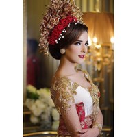 Tasya Farasya dikenal sebagai beauty vlogger yang sudah punya 221 ribu subcribers di Youtube. Keluarganya yang berdarah Arab ini pun sudah cukup populer di kalangan sosialita. Foto: Instagram