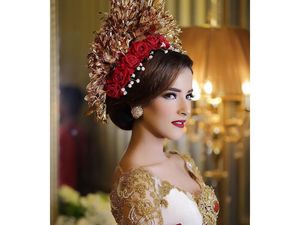 Mewahnya Siraman dan Pengajian Vlogger Cantik, Pakai Adat Sunda hingga Bali