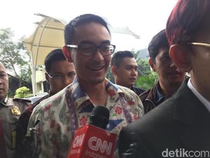 Pengacara Harap Zumi Zola Tak Langsung Ditahan KPK