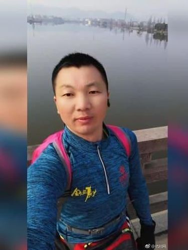 Antimainstream! Pria Ini Pilih Mudik Rayakan Imlek dengan Lari 211 Km