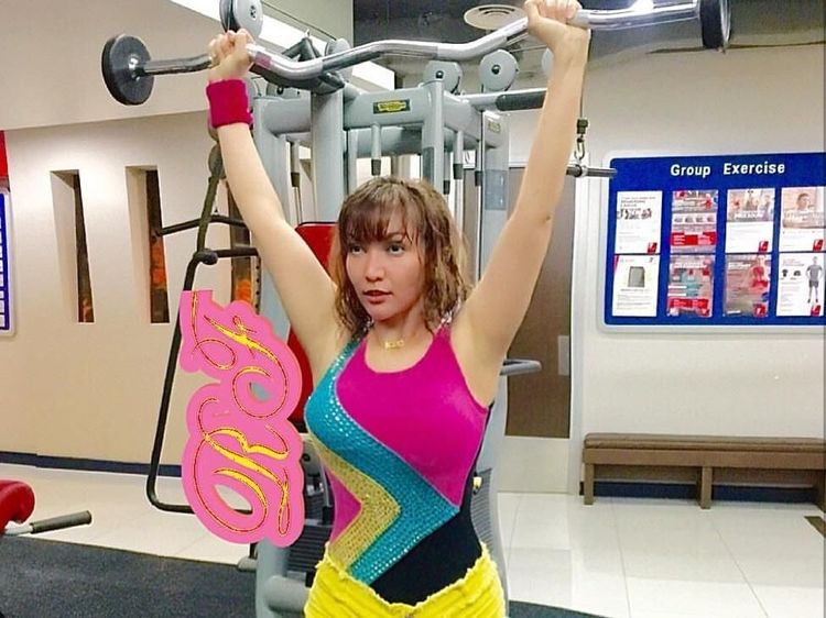 Foto: Sisi Lain Roro Fitria yang Rajin Olahraga Bela Diri dan Yoga
