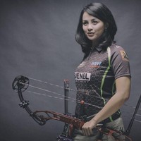 Sejak usia tujuh tahun ia mulai belajar tekhnik olahraga panahan dan mengikuti pertandingan di daerah. Foto: Instagram