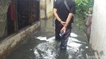 Potret Banjir di Rawa Buaya karena Kali Pacetongan Meluap