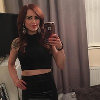 Carrie Hilton telah menjadi nenek di usia 35 tahun. Nenek seksi yang kini berusia 36 tahun itu memiliki cucu dari putrinya yang berusia 17 tahun. Saat melahirkan anaknya, Carrie berusia 18 tahun.  Foto: dok. Instagram