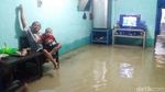 Potret Banjir di Rawa Buaya karena Kali Pacetongan Meluap