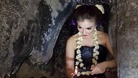 Ia pun terkenal suka melakukan ritual-ritual yang kerap diunggahnya di instagram. (Dok. Instagram/roro.fitria1989)