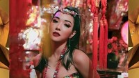 Penampilan Gisel kali ini sungguh mencuri perhatian. Foto: Dok. Instagram/gisel_la