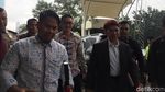 Senyum Zumi Zola Saat Penuhi Panggilan KPK Sebagai Tersangka