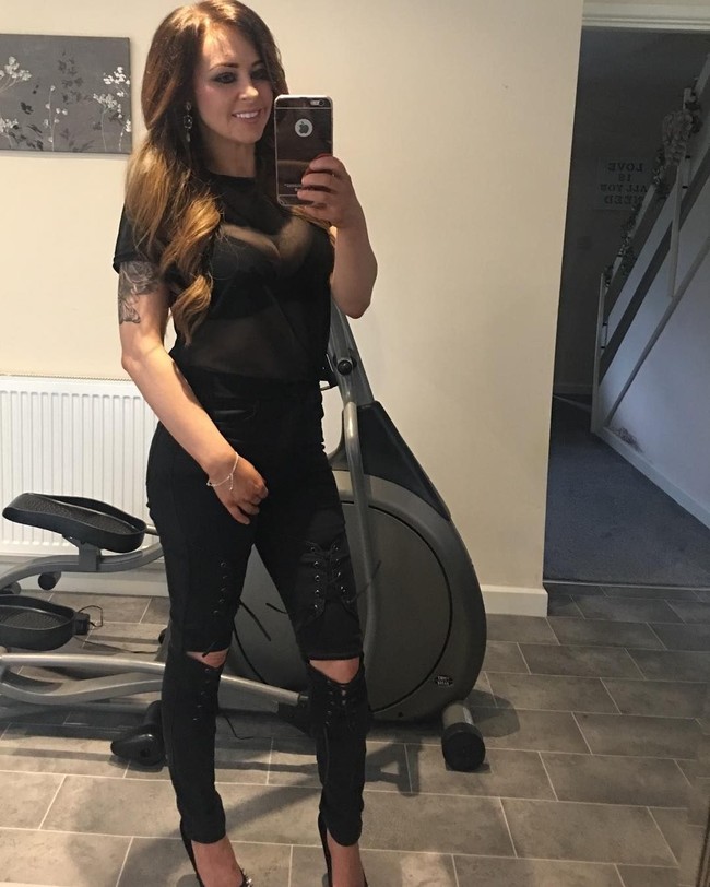 Kepada Daily Mail, Carrie mengaku bahwa dia seringkali digoda pria. Banyak dari mereka yang mengirim pesan untuk mengajak kencan hingga menikah.  Foto: dok. Instagram