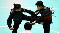 Mereka bertarung dalam final putri 18th Asian Games Invitation Tournament kelas 50kg to 55 kg.