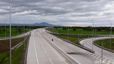 Tol Ngawi-Kertosono Belum Bisa Diresmikan Jokowi, Kenapa?