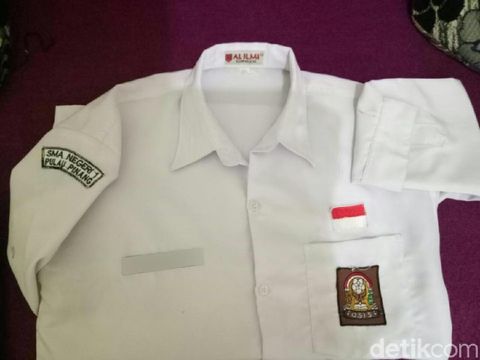 Barang bukti baju korban pencabulan guru SMP di Lahat, Sumsel
