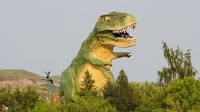 Patung dinosaurus T-Rex terbesar di dunia ada di 601 Avenue West, Drumheller, Provinsi Alberta, Kanada. Predikat Worlds largest Dinosaur diberikan langsung oleh Guinness World Record (worldslargestdinosaur)