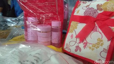 Foto: Produk-produk Kosmetik Ilegal yang Jadi Sitaan BPOM