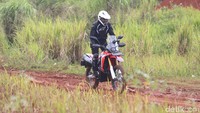 Mulai 2017 Astra Honda Motor (AHM) juga memfokuskan diri dalam bermain di segmen motor petualang. Pabrikan berlogo sayap mengepak itu membawa motor offroad Honda CRF250 Rally ke Indonesia sejak tahun lalu.