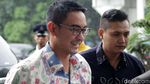 Ekspresi Zumi Zola saat Tiba di Gedung KPK
