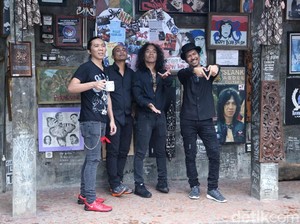 Rayakan 35 Tahun Slank Berkarya, Dengarkan Kembali Lagu-lagunya