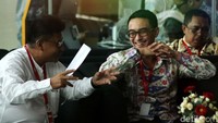 Zumi akan diperiksa sebagai tersangka.