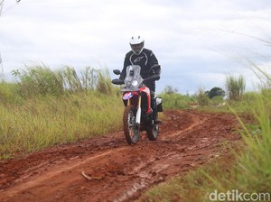 Bertualang Bersama Si Jangkung Honda CRF250 Rally