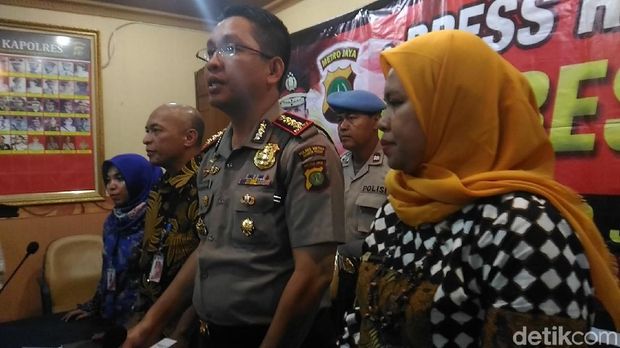 Jumpa pers kasus bapak bawa anak untuk mengamen di Jakpus