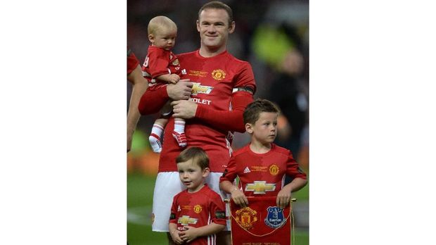 Wayne Rooney kini sudah memiliki empat putra dari hubungan bersama Coleen.