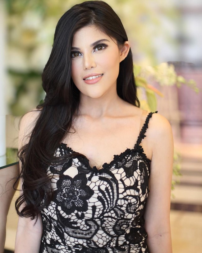 Selain sebagai bos perusahaan es krim Haagen Dazs Indonesia, ia juga memiliki beberapa bisnis fashion di antaranya Dignity Woman. Foto: Instagram